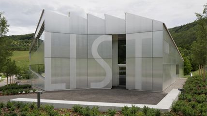 Customer center List in Arisdorf industrial style shell