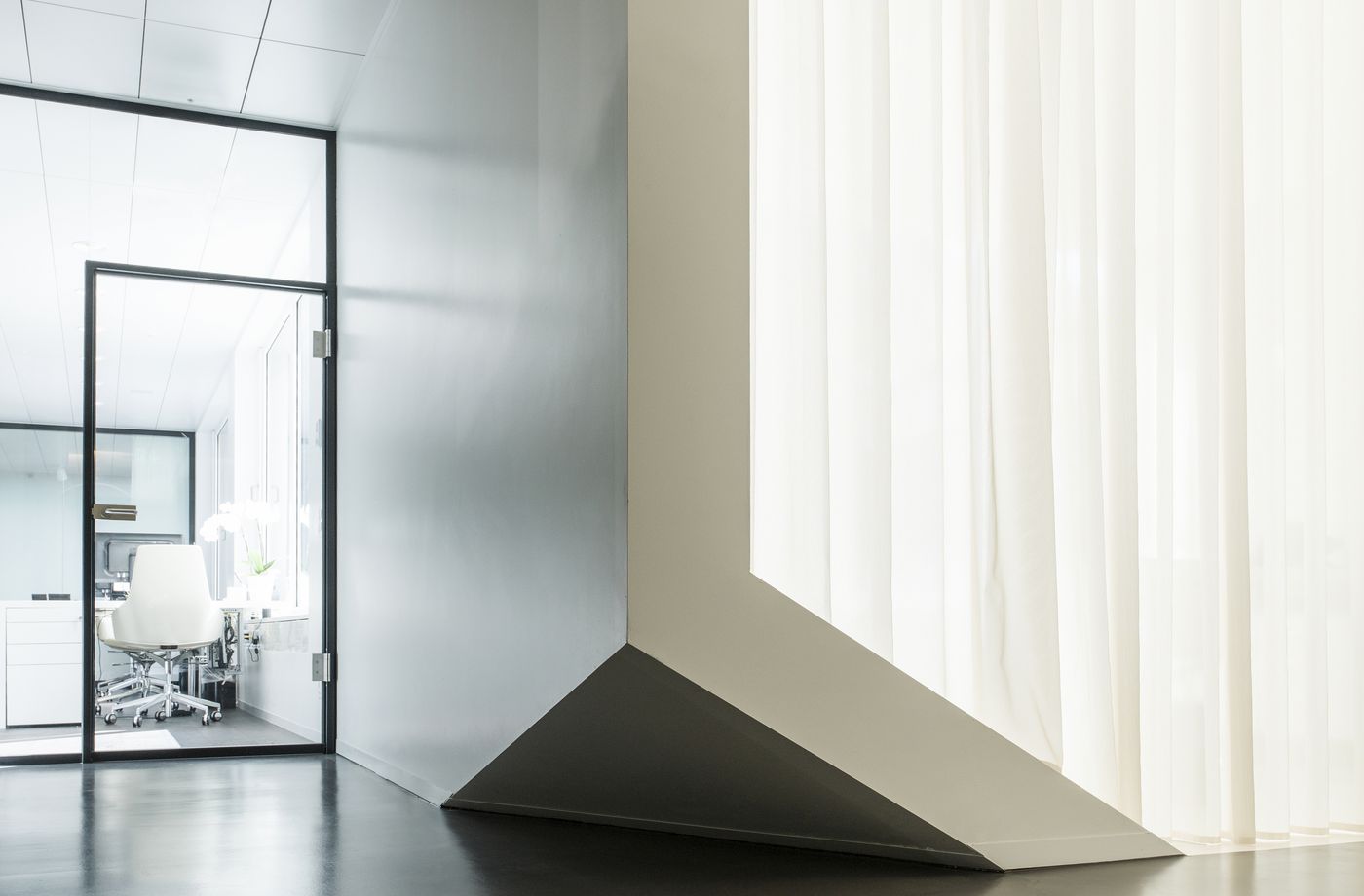 transparenter Akustik Vorhang WHISPER classic Hirslanden Clinic von Dost Architekten