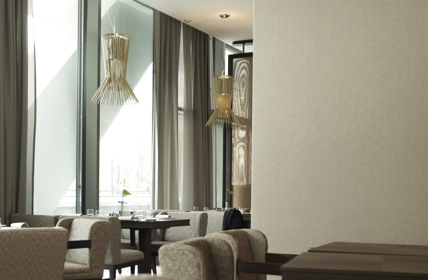 acoustic curtain STREAMER classic InterContinenatl Hotel Davios view from inside restaurant